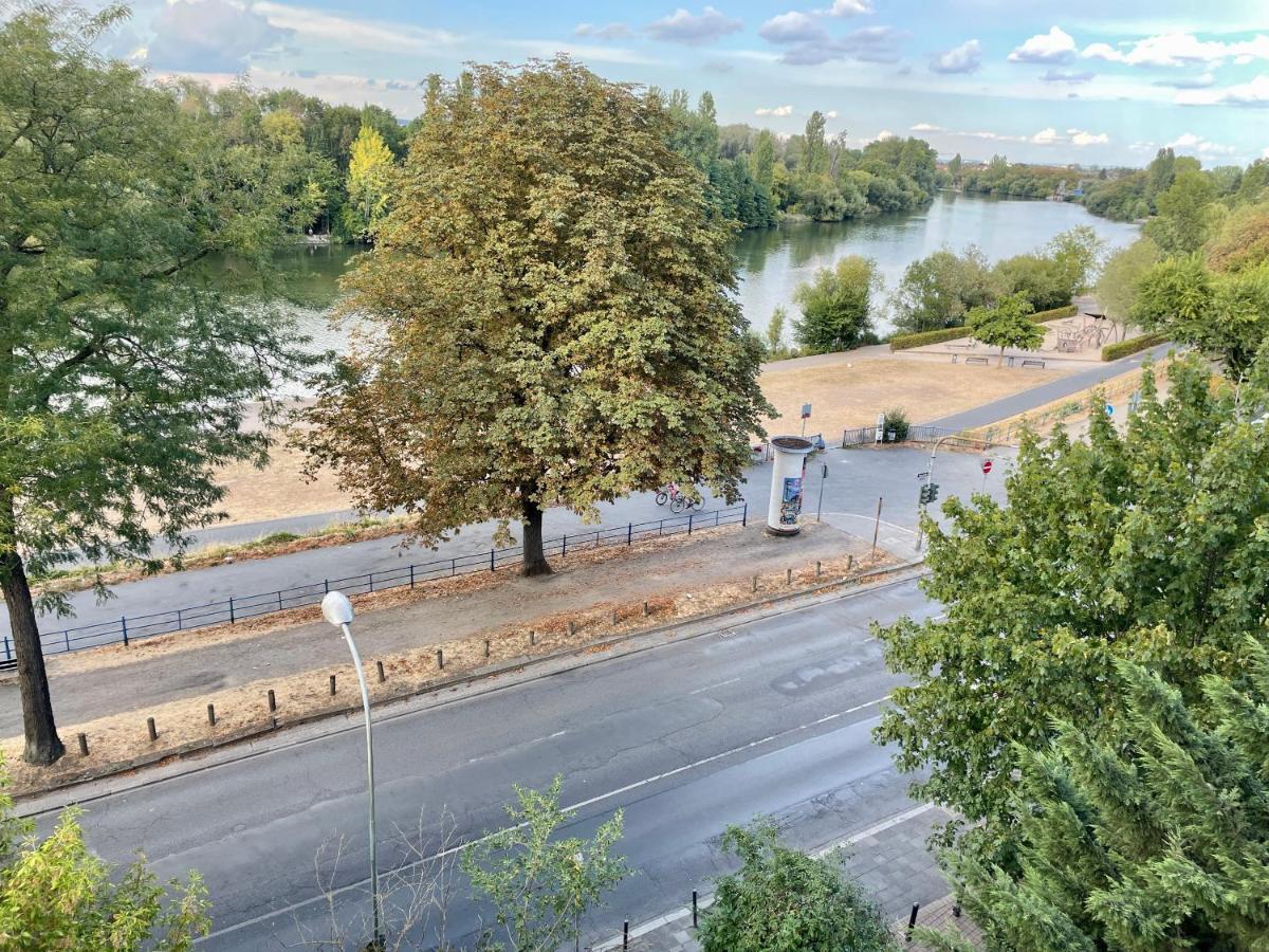 River Main I Taunus View I Workplace I Kitchen Offenbach am Main Exteriör bild